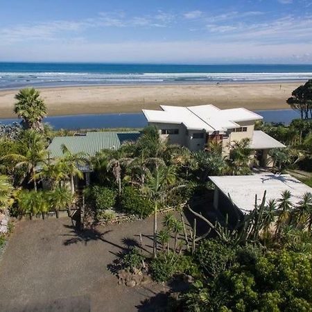Gems Seaside Lodge Ahipara Exterior photo